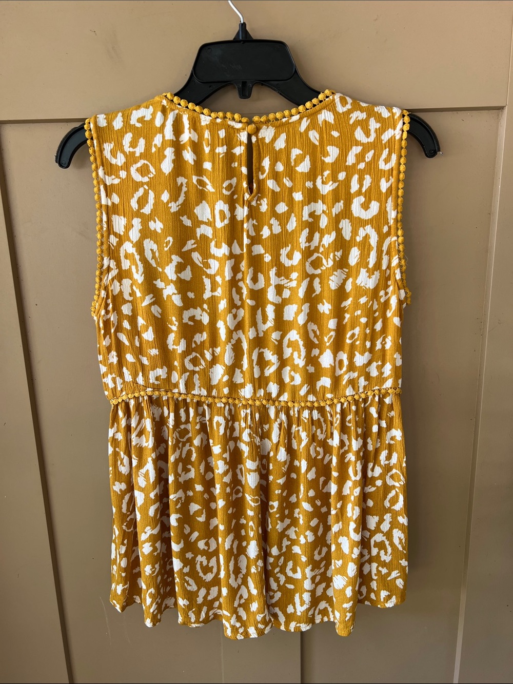 Savanna Jane Sz S Mustard Floral & Cactus Embroidered Sleeveless Top - Picture 6 of 7